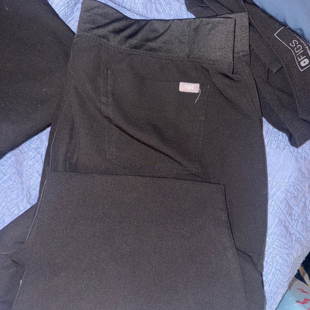 Women’s scrub joggers